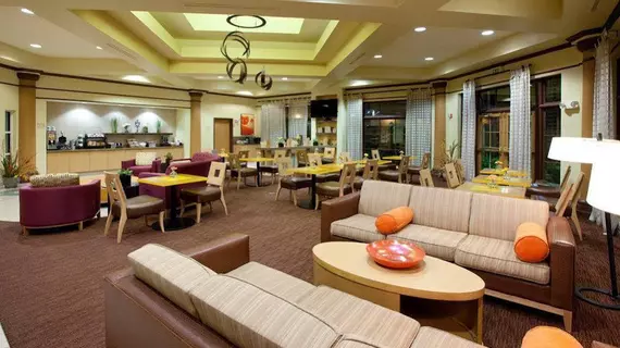 La Quinta Inn & Suites Alexandria Airport | Louisiana - Alexandria (ve civarı) - Alexandria