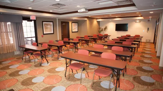 Staybridge Suites Montgomeryville | Pensilvanya - Bucks County - Philadelphia (ve civarı) - Montgomeryville