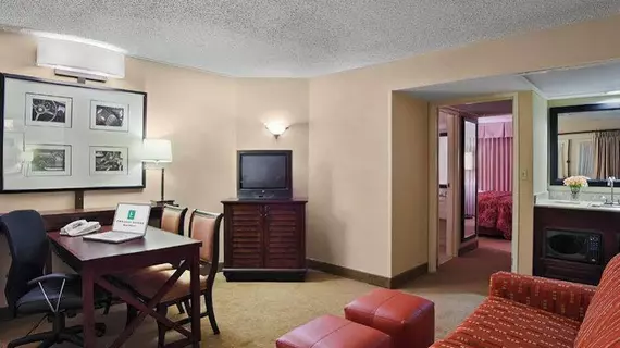 Embassy Suites Indianapolis North | Indiana - Indianapolis (ve civarı) - Indianapolis