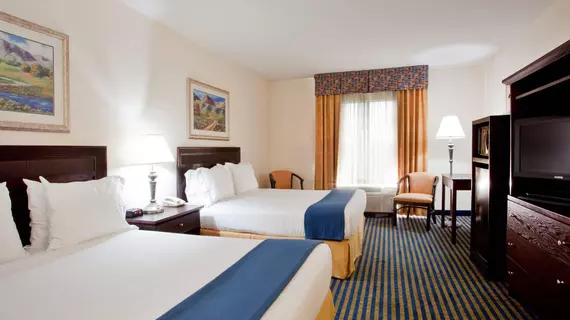 Holiday Inn Express & Suites Chesapeake | Virginia - Norfolk - Virginia Beach (ve civarı) - Chesapeake