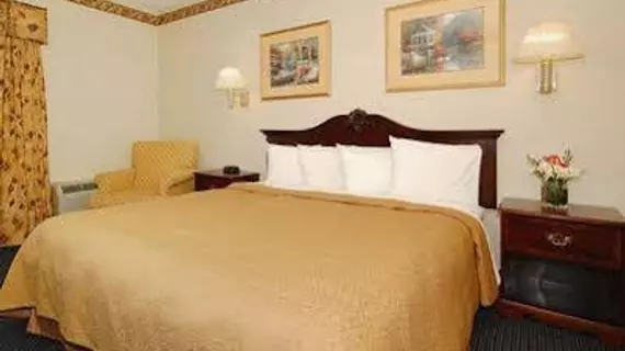 Quality Inn & Suites Worcester | Massachusetts - Worcester (ve civarı) - Worcester