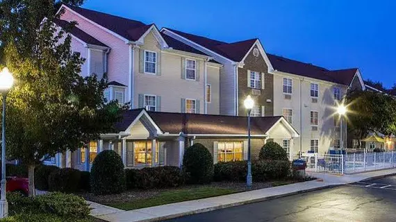 TownePlace Suites Greenville Haywood Mall | Güney Karolayna - Greenville - Spartanburg (ve civarı) - Greenville