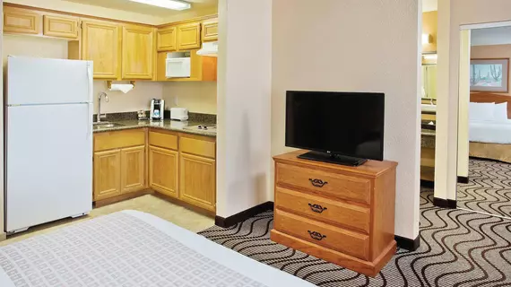 La Quinta Inn & Suites Las Vegas RedRock/Summerlin | Nevada - Clark County - Las Vegas (ve civarı) - Las Vegas