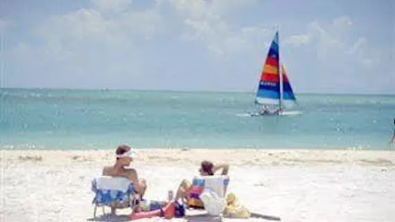 Queens Gate Resort | Florida - Sarasota (ve civarı) - Bradenton Beach