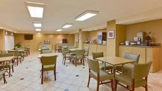 La Quinta Inn Tampa Near Busch Gardens | Florida - Tampa (ve civarı) - Tampa