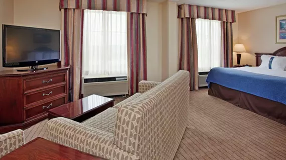 Holiday Inn Hotel & Suites Overland Park-Convention Center | Kansas - Kansas City (ve civarı) - Overland Park