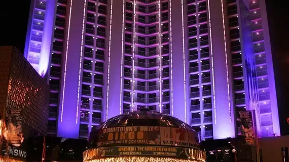 Plaza Hotel & Casino | Nevada - Clark County - Las Vegas (ve civarı) - Las Vegas - Las Vegas Şehir Merkezi