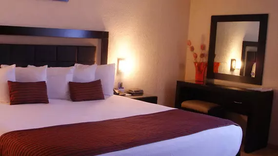 Howard Johnson Plaza Hotel Las Torres | Jalisco - Guadalajara (ve civarı) - Guadalajara