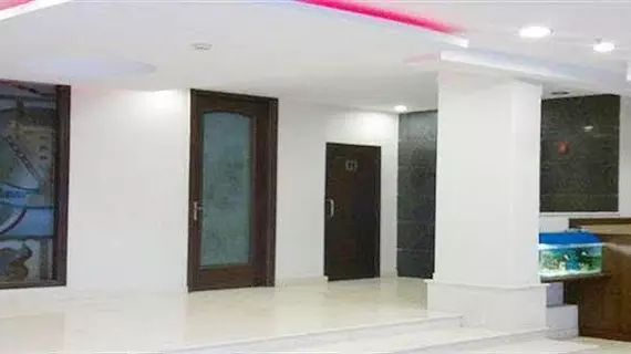 Hotel Rousha Inn | Batı Delhi - Ulusal Eyalet Başkenti Delhi - Delhi (ve civarı) - Noida