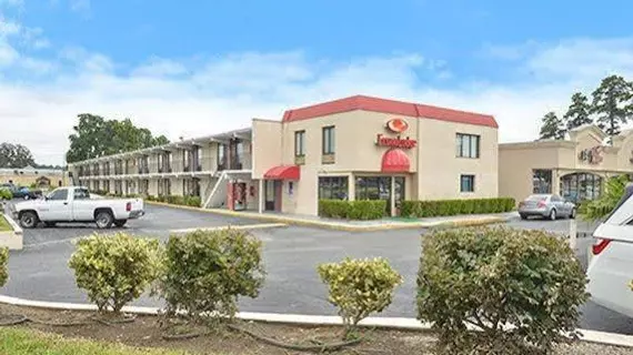 Econo Lodge Midtown | Georgia - Savannah (ve civarı) - Savana - Midtown