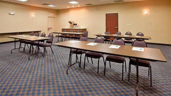 Holiday Inn Express Hotel & Suites Maryville | Missouri - St. Joseph (ve civarı) - Maryville