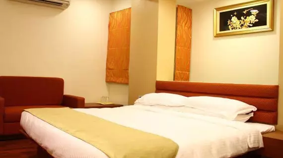 Saravana Boutique Inn | Tamil Nadu - Tiruvallur - Chennai (ve civarı) - Chennai - Fort Tondiarpet - Merkez Chennai