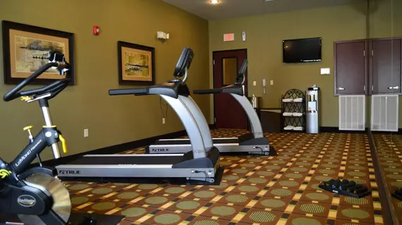 Holiday Inn Express and Suites Heber Springs | Arkansas - Heber Springs