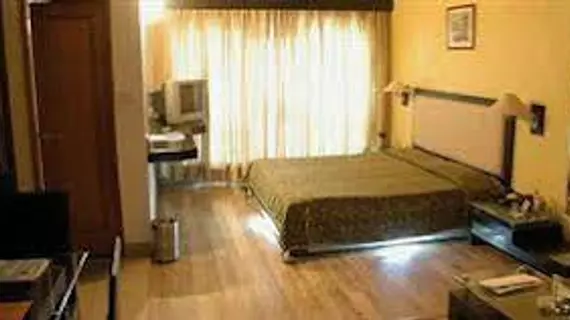 Hotel Jewel's | Haryana - Karnal