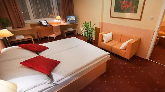 Hotel Grand Litava Beroun | Orta Bohemya (bölge) - Beroun