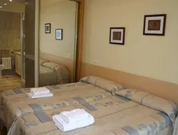 Hostal Acella | Navarra - Pamplona (ve civarı) - Pamplona - Ermitagaña