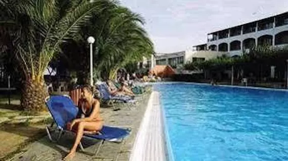 Mare Monte Beach Hotel | Girit Adası - Hanya (bölge) - Apokoronas - Mathes