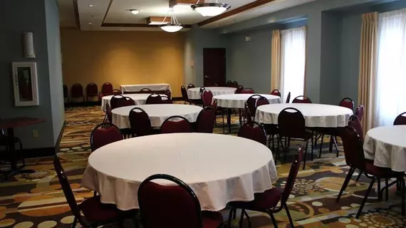 Holiday Inn Express Hotel and Suites Weatherford | Oklahoma - Weatherford