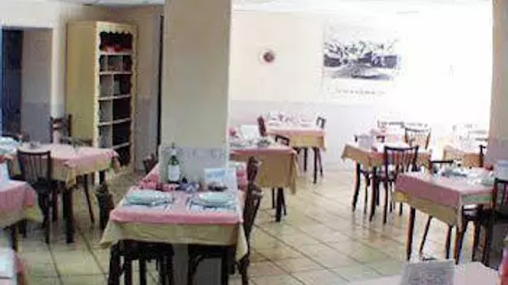 Hôtel Louvre & Vincenette | Occitanie - Hautes-Pyrenees - Lourdes - Tarbes (ve civarı) - Lourdes