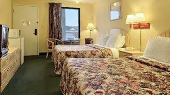 Days Inn Goodlettsville | Tennessee - Nashville-Davidson - Nashville (ve civarı) - Goodlettsville