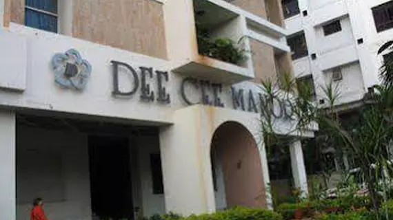 Hotel Dee Cee Manor | Tamil Nadu - Tiruvallur - Chennai (ve civarı) - Chennai - Fort Tondiarpet - Merkez Chennai