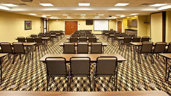 Holiday Inn Express Indianapolis - Southeast | Indiana - Indianapolis (ve civarı) - Indianapolis