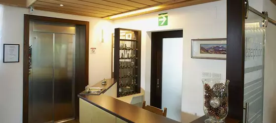 Hotel Ladurner | Trentino-Alto Adige - Güney Tirol (il) - Merano