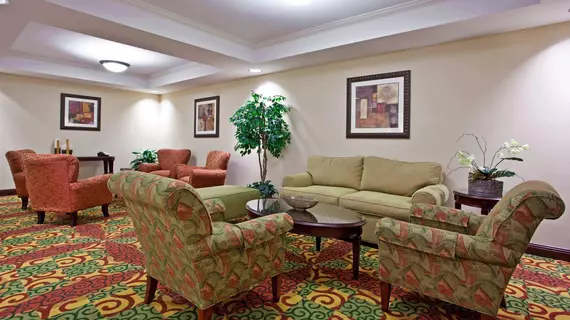 Holiday Inn Express Hotel & Suites Portland | Indiana - Muncie (ve civarı) - Portland