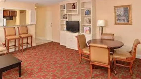 Holiday Inn Express & Suites Shreveport - Downtown | Louisiana - Bossier Parish - Shreveport (ve civarı) - Shreveport