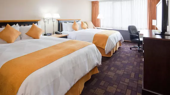 Radisson Hotel Milwaukee West | Wisconsin - Milwaukee (ve civarı) - Milwaukee