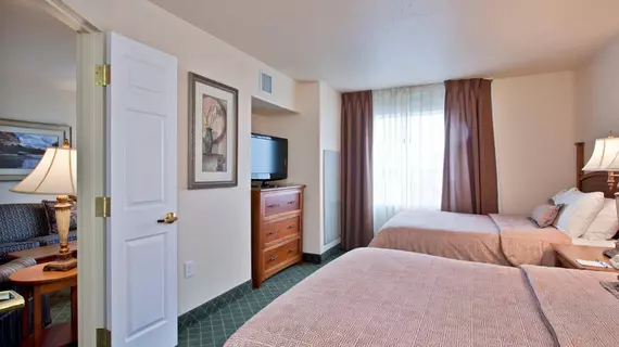 Staybridge Suites - Calgary Airport | Alberta - Calgary (ve civarı) - Calgary