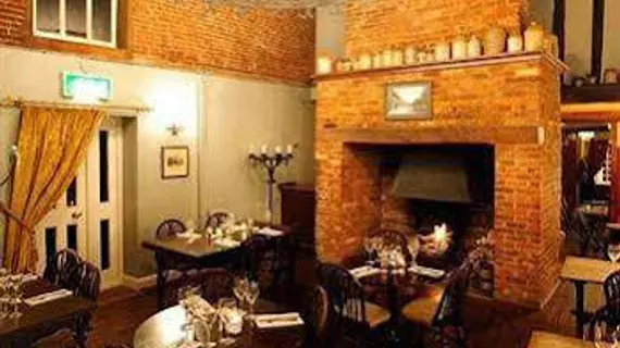 Ostrich Inn | Norfolk (kontluk) - Breckland District - King's Lynn - Castle Acre