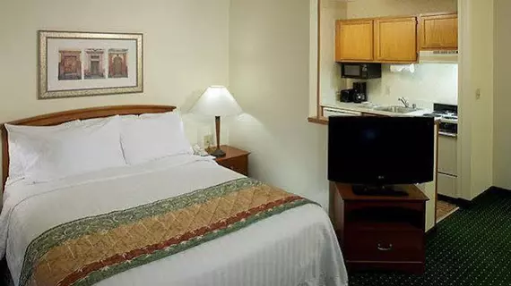 TownePlace Suites Arlington Near Six Flags | Teksas - Dallas (ve civarı) - Arlington