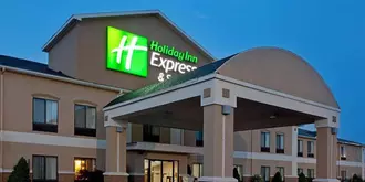 Holiday Inn Express and Suites Three Rivers