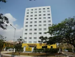 Lemon Tree Hotel Chennai | Tamil Nadu - Tiruvallur - Chennai (ve civarı) - Chennai - Velachery - Guindy