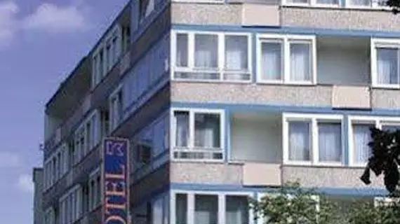 KEMPE Komfort Hotel | Kuzey Ren-Westfalia - Düsseldorf (ve civarı) - Düsseldorf