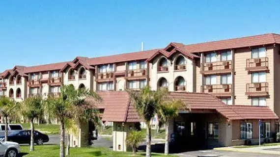 Comfort Inn and Suites Lompoc | Kaliforniya - Santa Barbara (ve civarı) - Lompoc