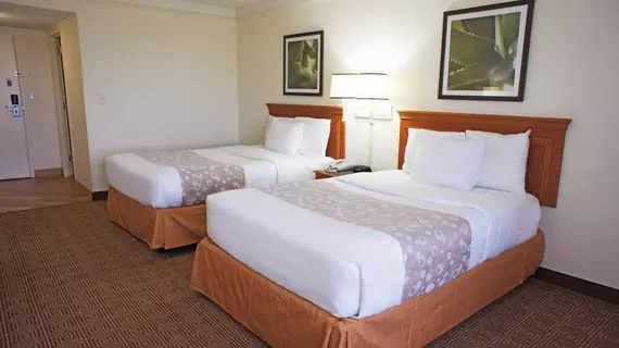 La Quinta Inn & Suites Coral Springs University Dr | Florida - Fort Lauderdale (ve civarı) - Coral Springs