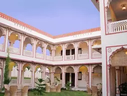 WelcomHeritage Sirsi Haveli | Racastan - Jaipur Bölgesi - Jaipur