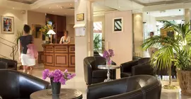 Inter Hotel les Strelitzias | Provence - Alpes - Cote d'Azur - Var - Cannes (ve civarı) - Antibes