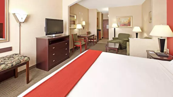 Holiday Inn Express Hotel & Suites Harrison | Arkansas - Harrison