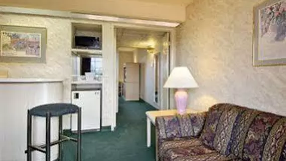 Ramada Inn and Suites, South El Monte | Kaliforniya - Los Angeles County - San Gabriel Valley