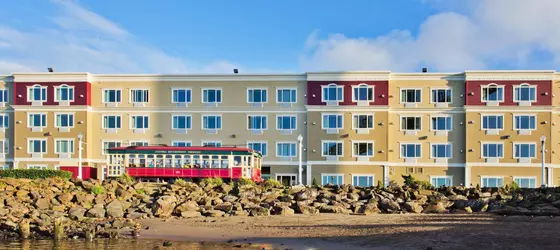 Holiday Inn Express Hotel & Suites Astoria | Oregon - Oregon Coast - Astoria