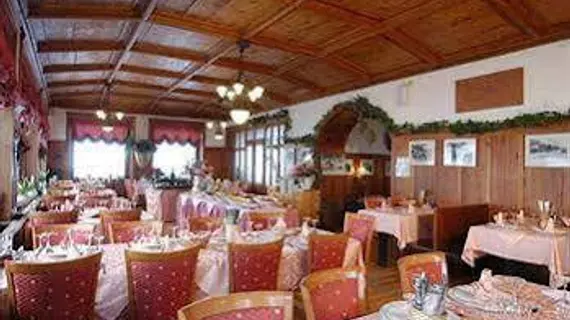 Hotel Savoia | Veneto - Belluno (vilayet) - Livinallongo del Col di Lana