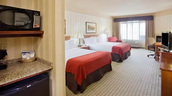 Holiday Inn Express Hotel & Suites Astoria | Oregon - Oregon Coast - Astoria