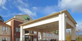 Holiday Inn Express Hotel & Suites Camden