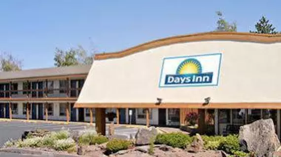 Days Inn Bend | Oregon - Bend (ve civarı) - Bend