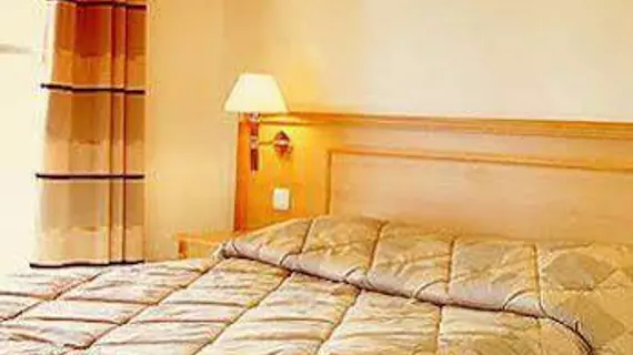 Logis Hotel Le Bourbon | Nouvelle-Aquitaine - Pyrenees-Atlantiques - Pau - Centre Ville