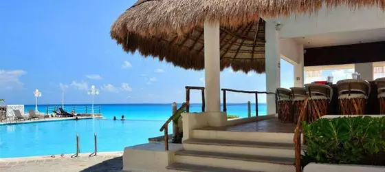 BSEA Cancun Plaza Hotel | Quintana Roo - Benito Juárez - Cancun (ve civarı) - Oteller Bölgesi - Avenida Kukulkan