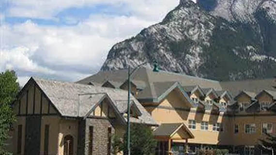 Banff Y Mountain Lodge | Alberta - Banff